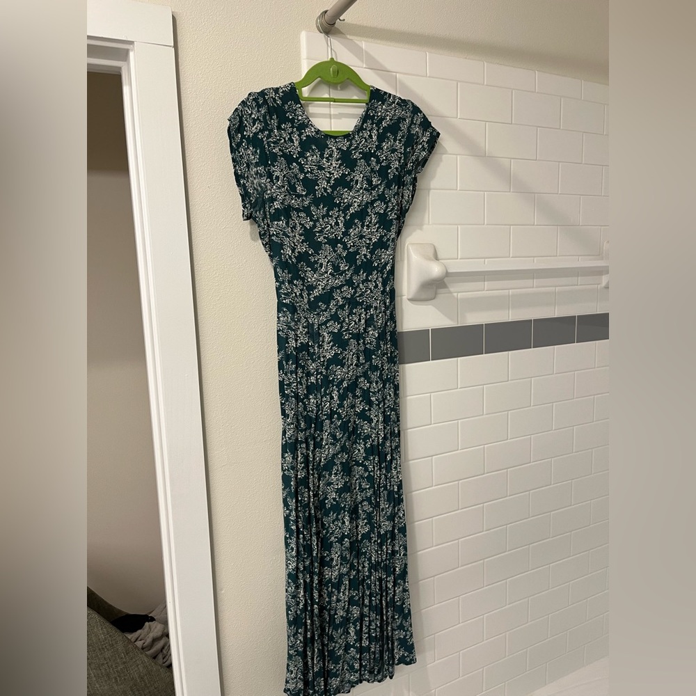 Green and white floral maxi